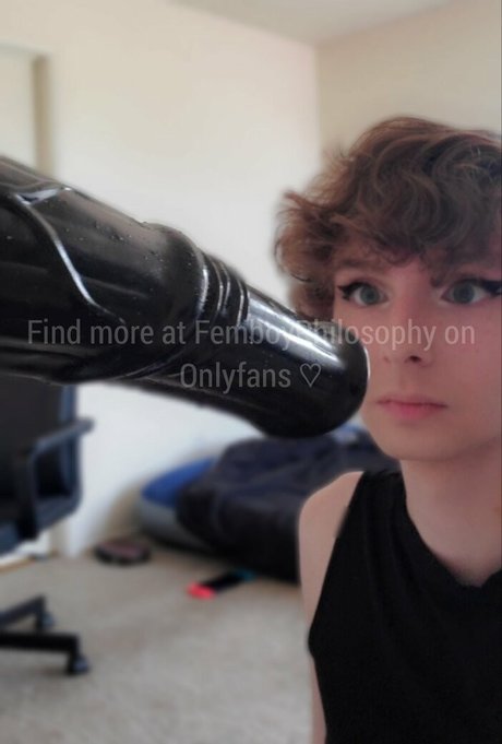 FembyAvery star du porno gratuite image