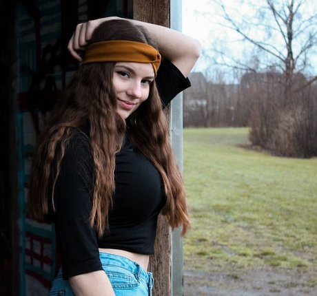 Jasmin Lutke belle star du porno image