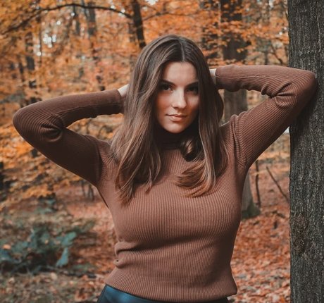 Jasmin Lutke étoile sexy des photos