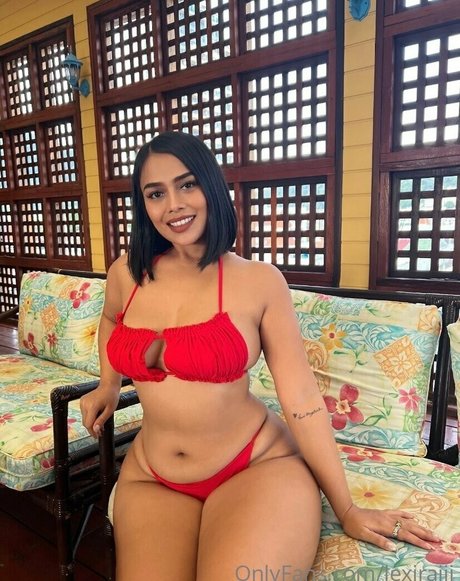 ébène sexy onlyfans haut photo