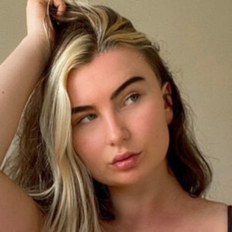 SacredXO actrice artistique photo