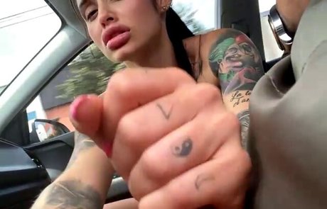 Lara Henao étoile exclusive galeries