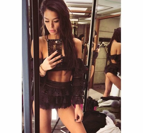 milf la plus chaude onlyfans chaud xxx collection