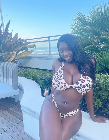 Ellie Mae sexe star du porno archive