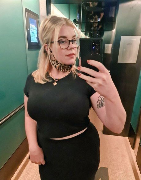 Audrey Jones star du porno érotique photos