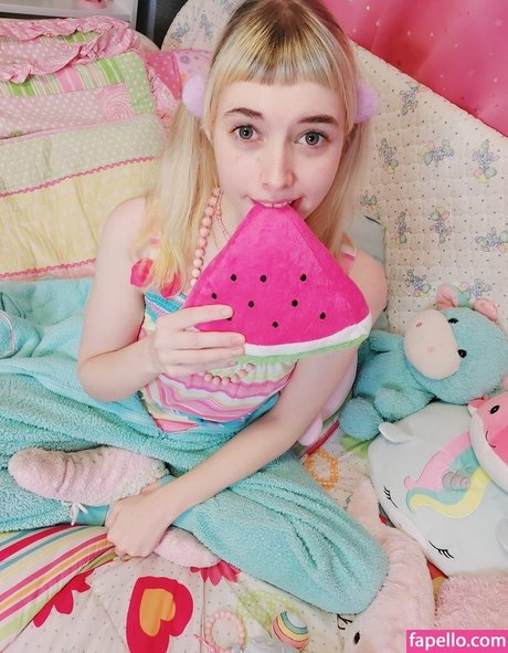 Princess Sarinna étoile sympa des photos