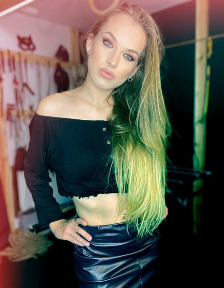 Lady Annabelle star du porno archive