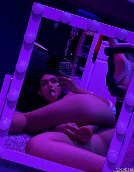 Nozobaes modèle sexy galeries