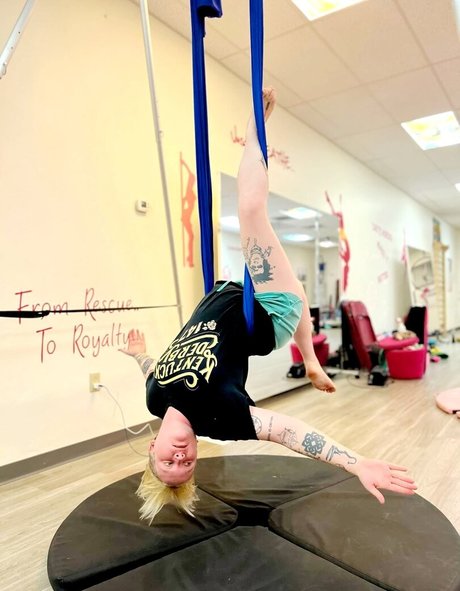 Skeletons twin étoile érotique img