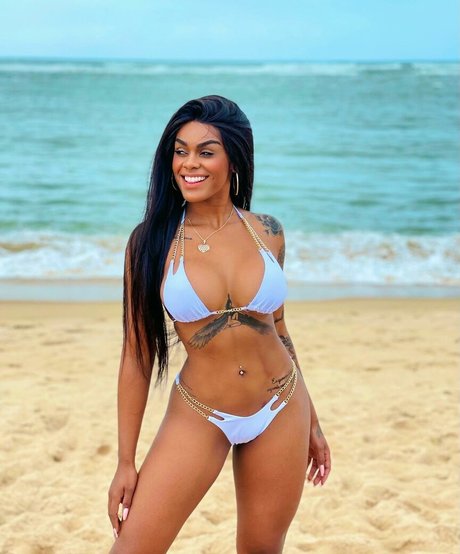 Lais Oliveira nus de stars du porno collection