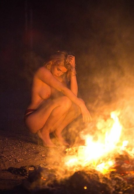 rousse tatouée onlyfans adulte gratuit collection