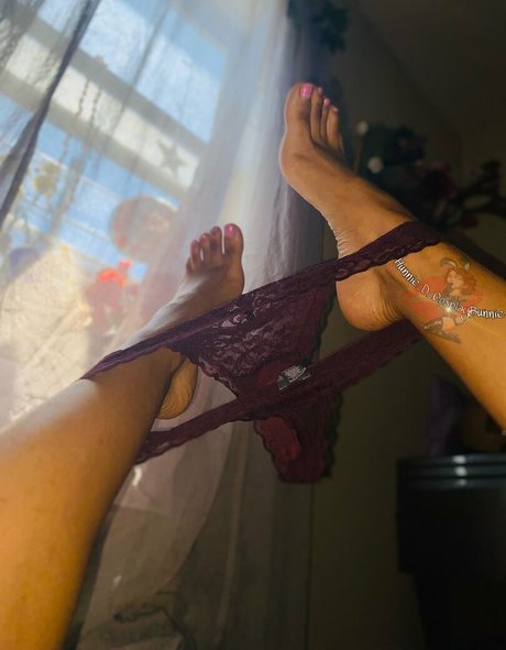 fétichisme des pieds asiatiques onlyfans haut érotique photos