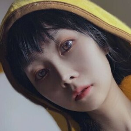 Katty Tuntun actrice de nus des photos