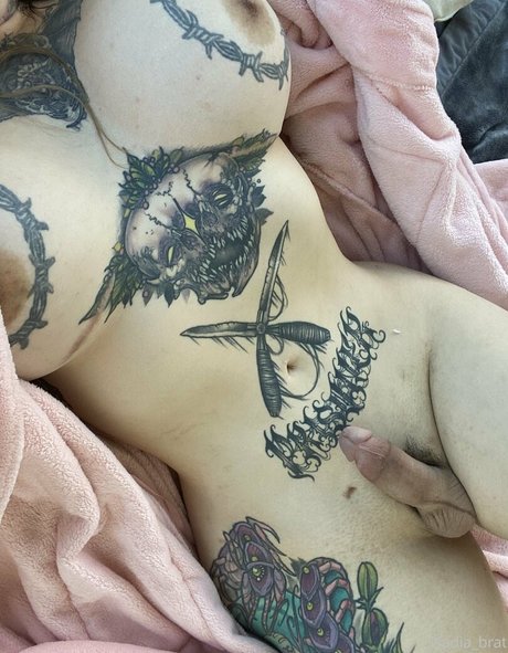 nadiabrat étoile adulte photos