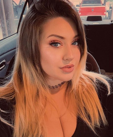 eileenexy star pornographique images