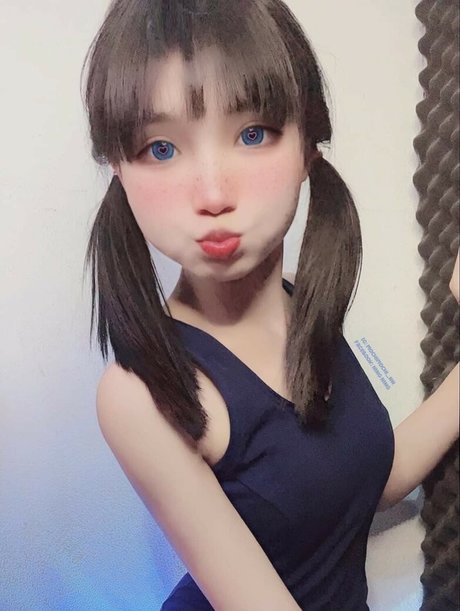 Mochimochi nn modèle artistique galeries