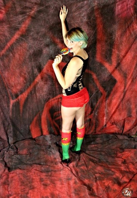 Avalon Zuercher modèle artistique des photos