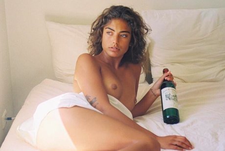 Vanessa Anela Moe haut de star du porno images