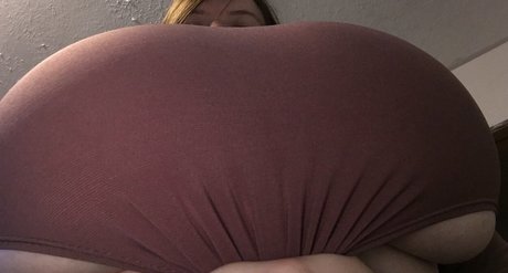 Manda Dawn modèle magnifique image