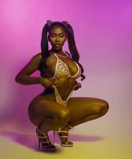 Kash Doll jolie étoile img