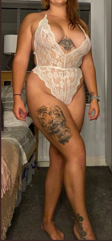 Gemrose ap star du porno en haute qualité image