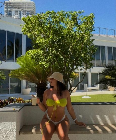 Stormiray star du porno en haute qualité photos