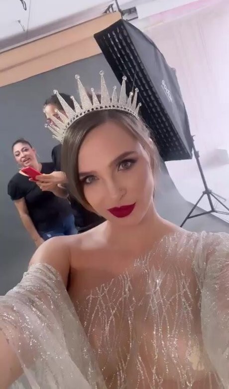 Elizabeth Loaiza star du porno chaude galeries