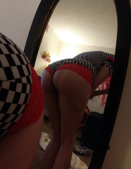 Pretty parasite 666 mannequin image