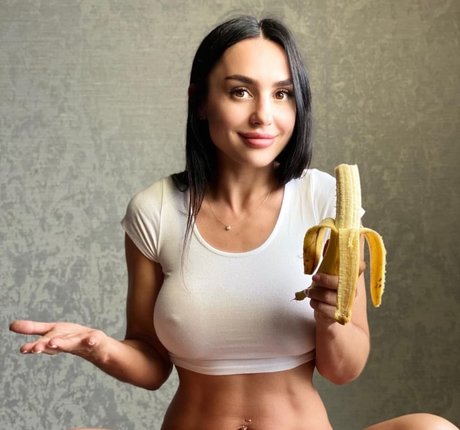 Helenka Demidova star pornographique des photos