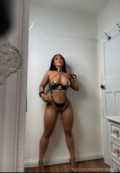 Kate Isobel star exclusive images