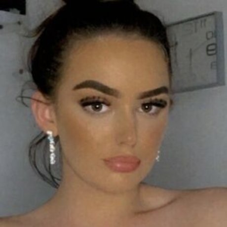 peachyyrosiee art modèle photo