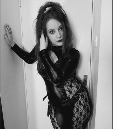 Octavius Kitten jolie actrice archive