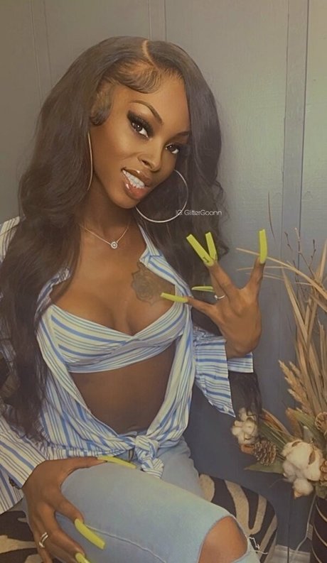 Erotica Vanderlei modèle porno collection