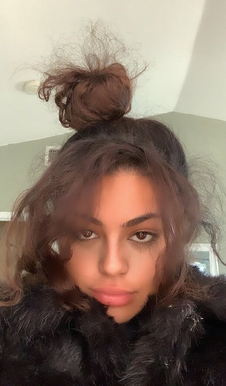 RosalbaNaomi modèle nu galeries