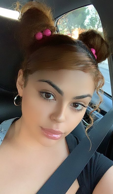 RosalbaNaomi modèle pornographique collection