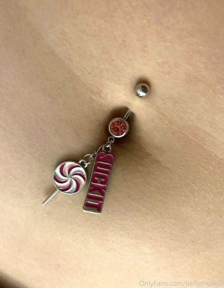 bellymodel2 étoile de haute qualité galerie