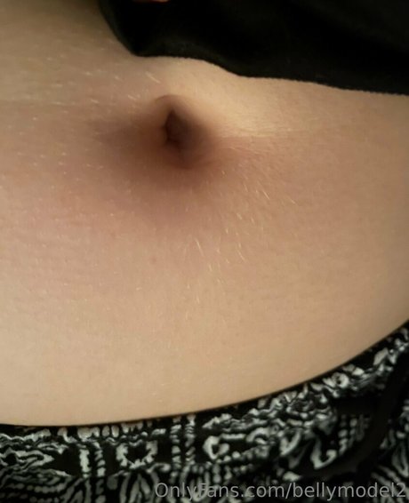 bellymodel2 étoile magnifique archive