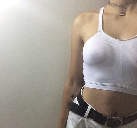 Daniela Montaguth jolie étoile collection