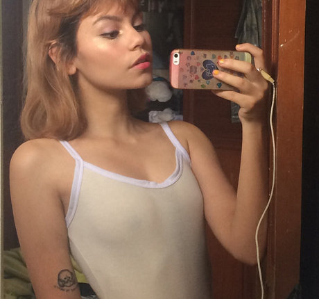 Daniela Montaguth jolie étoile collection