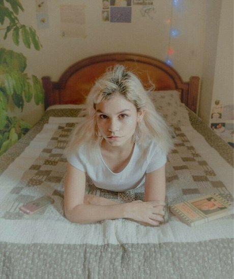 Daniela Montaguth art modèle img