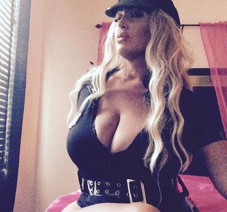 Merraeday haut de star du porno galeries