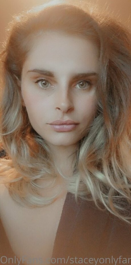 staceyonlyfans modèle artistique galerie