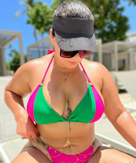 arysworld actrice sexy photos