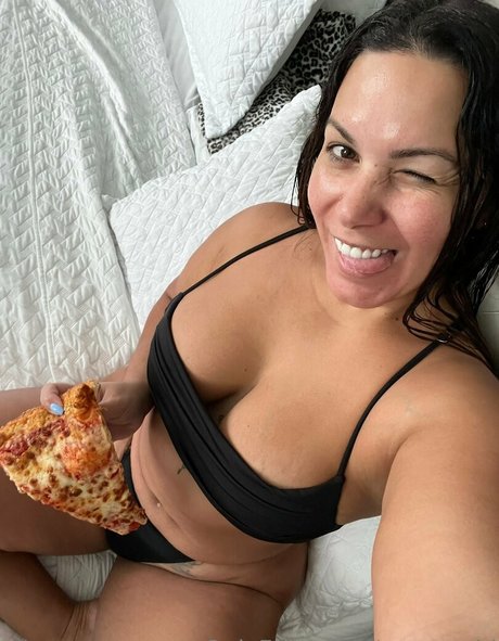 arysworld modèle magnifique des photos