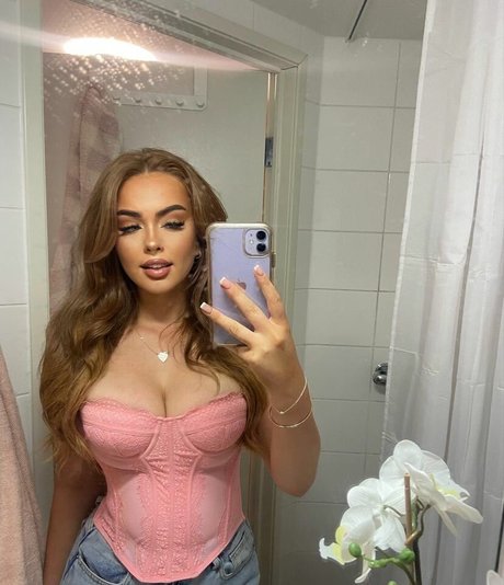 Neave Dare jolie star du porno photo