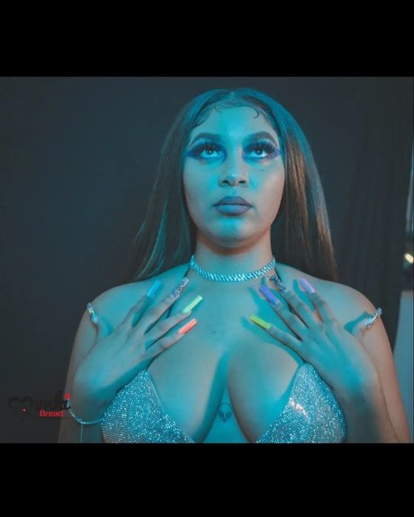 Animated Aja mannequin galerie