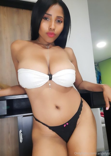 Angelysc_ star du porno de haute qualité des photos
