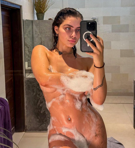 Lauren Hamden star du porno hd collection