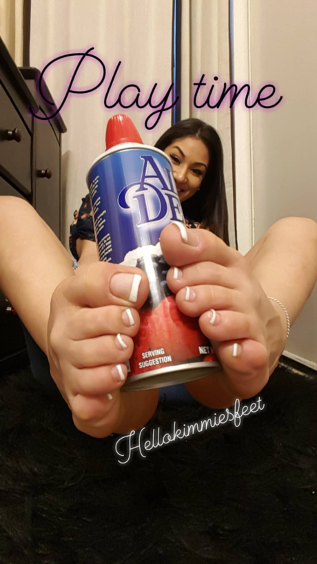 Kimmies Feet_ belle actrice des photos