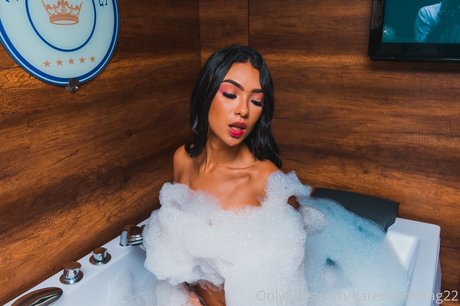 Karen Cardona Garces modèle érotique archive